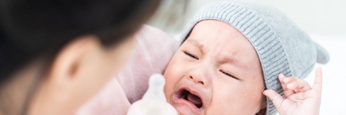 colicos_en_los_bebes_como_tratarlos.jpg 