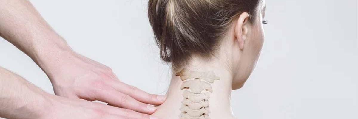Hernia Discal Cervical: Abordaje mediante la Fisioterapia para la Radiculopatía Cervical - FisioClinics Madrid
